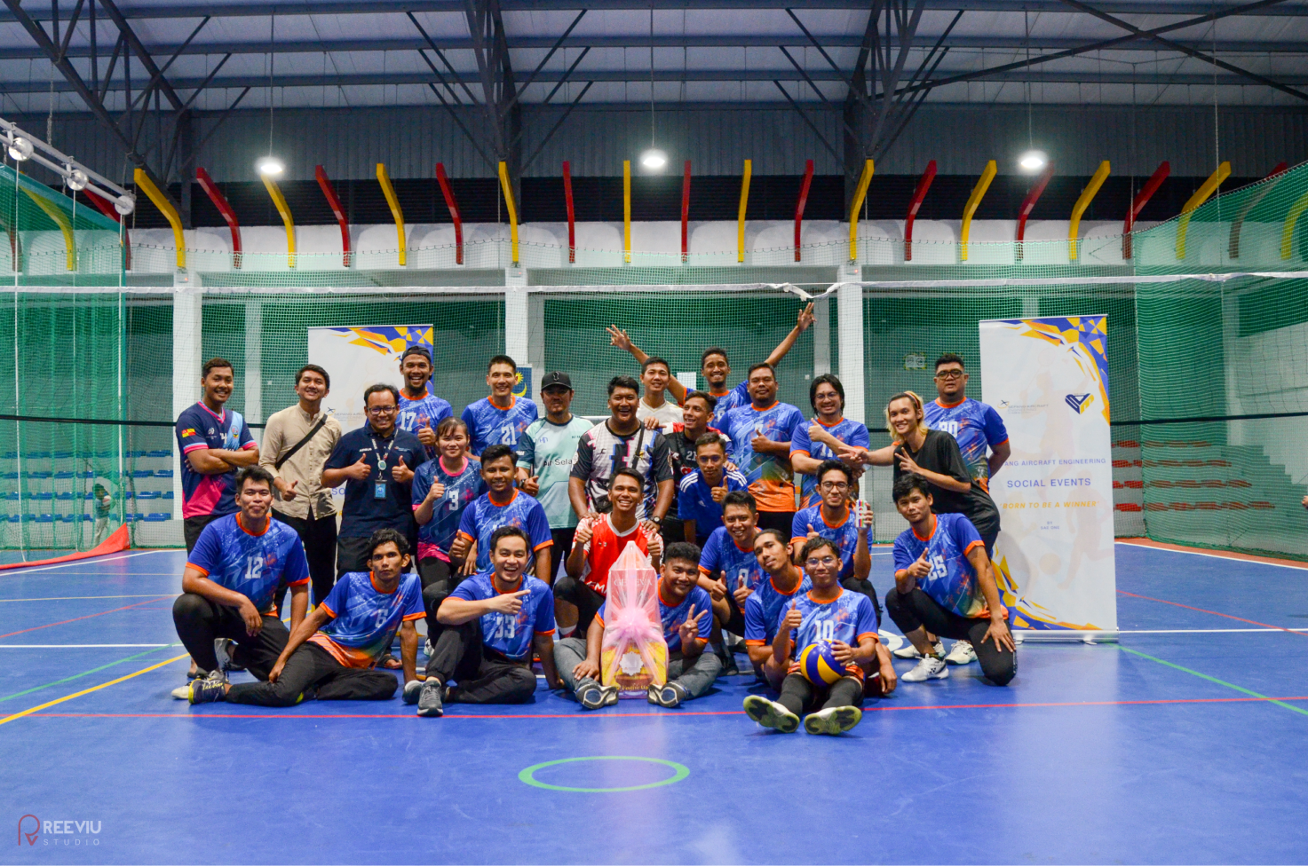 Sepang Aircraft Engineering (SAE) recently organised a volleyball friendly match where our colleagues competed against formidable players from Air Selangor. The competition kept the spirits of those who attended high and their adrenaline pumping throughout.  Players from both sides displayed remarkable sportsmanship and teamwork, showcasing the power of collaboration both in and out of the workplace.  What added an extra layer of excitement to the match was the participation of SAE's Managing Director and Airbus Chief Representative for Malaysia, Mr. Burhanudin Noordin Ali, as one of the players. This not only highlighted SAE's commitment to fostering a close-knit and inclusive environment, but also emphasised the importance of leading by example.  The volleyball event was more than just a game; it was also a reminder that unity and friendly competition can strengthen bonds and boost employee morale, and contribute to a more harmonious work environment. The SAE team can't wait to participate in more of such e