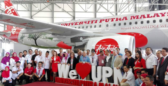 Air Asia New Livery Performed by Sae With Universiti Putra Malaysia (UPM)